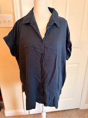 Quince Navy Blue Button-Up Shirt